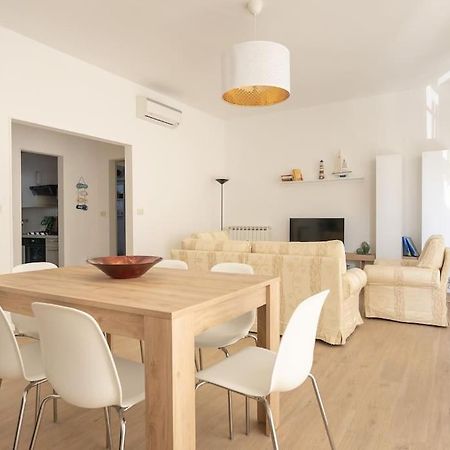 Appartamento Viareggio Centro Luaran gambar